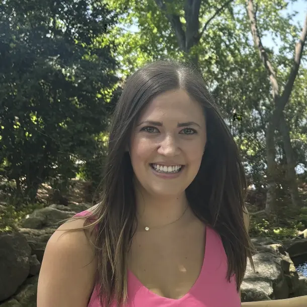 Sambuka videoda mushukini korsatmoqda